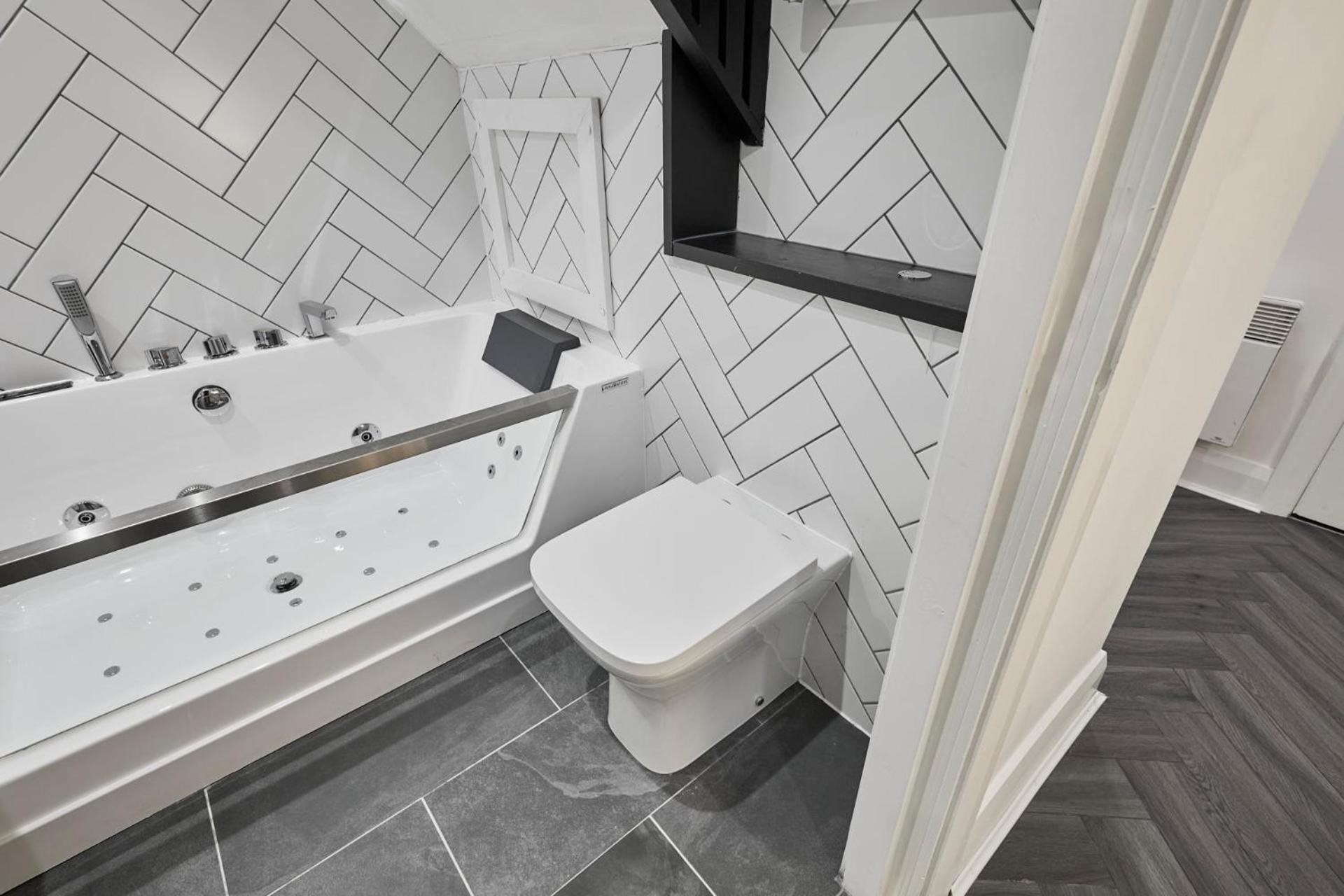 Host & Stay - Queen Square Hideaway Liverpool Buitenkant foto