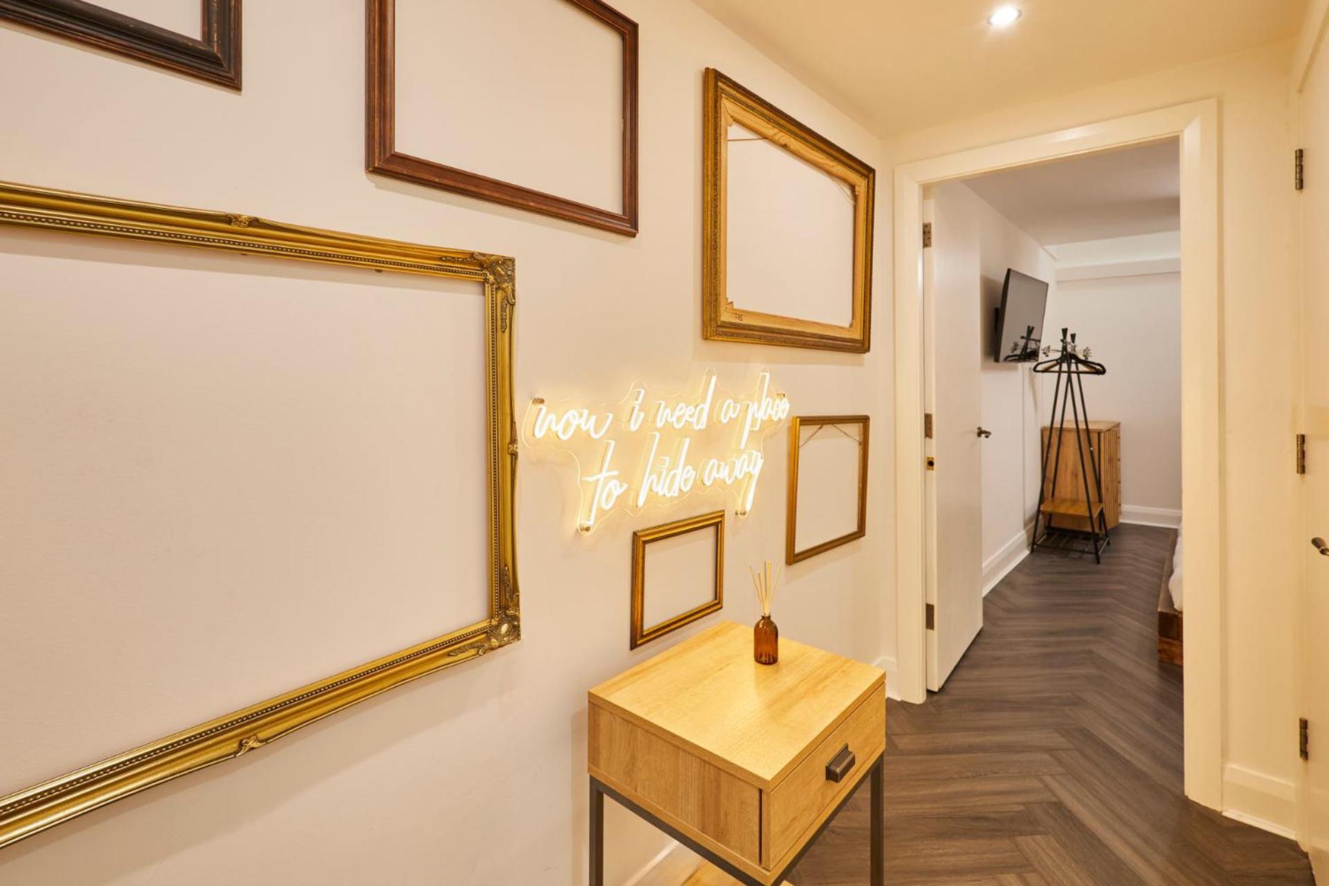 Host & Stay - Queen Square Hideaway Liverpool Buitenkant foto